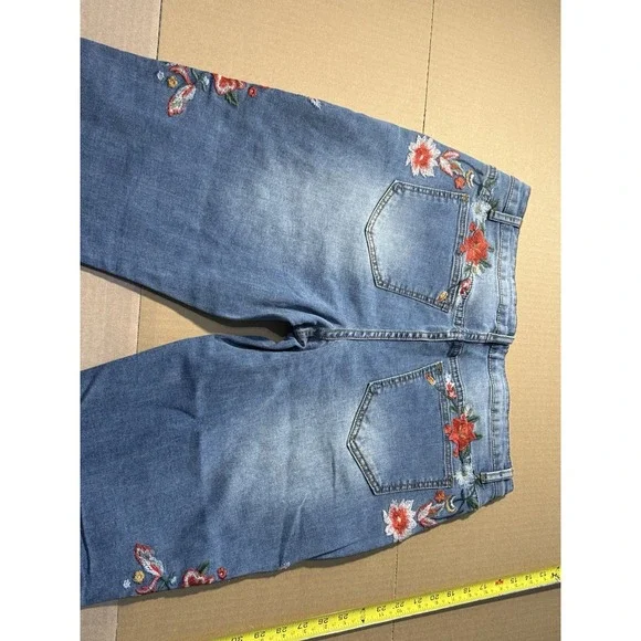Venus Embroidered Floral Womens Jeans Women's( Size 12 )#2D - Picture 7 of 12